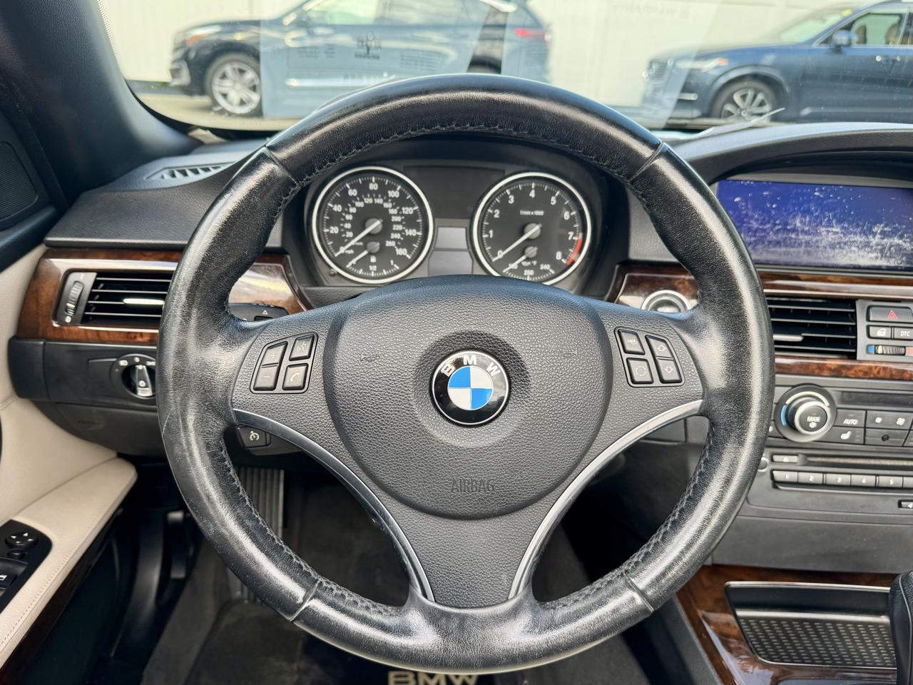 BMW 3-Series 328i Convertible - SULEV 2011
