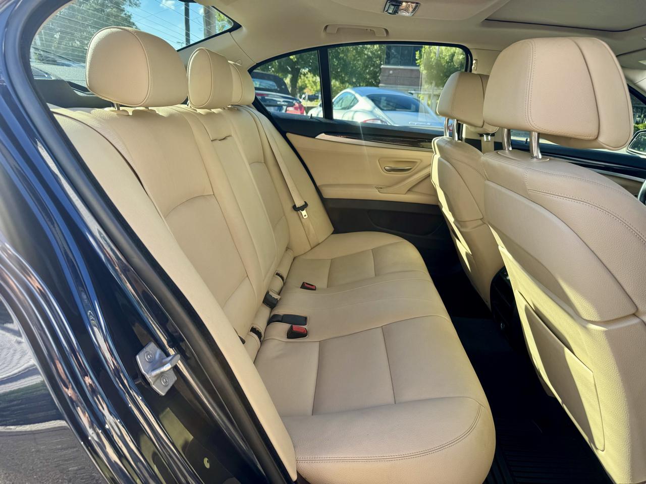 BMW 5-Series 535i xDrive 2016