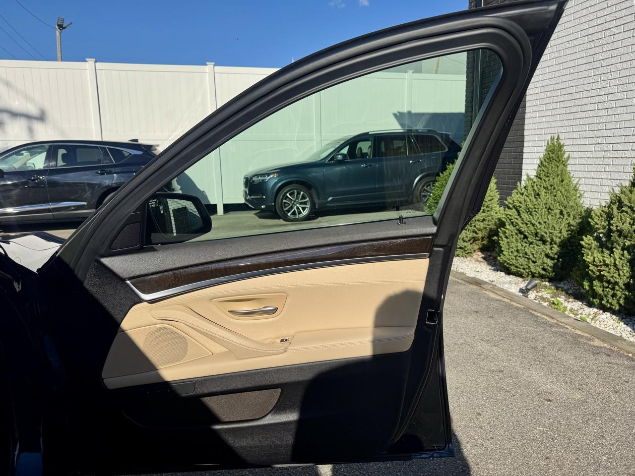 BMW 5-Series 535i xDrive 2016