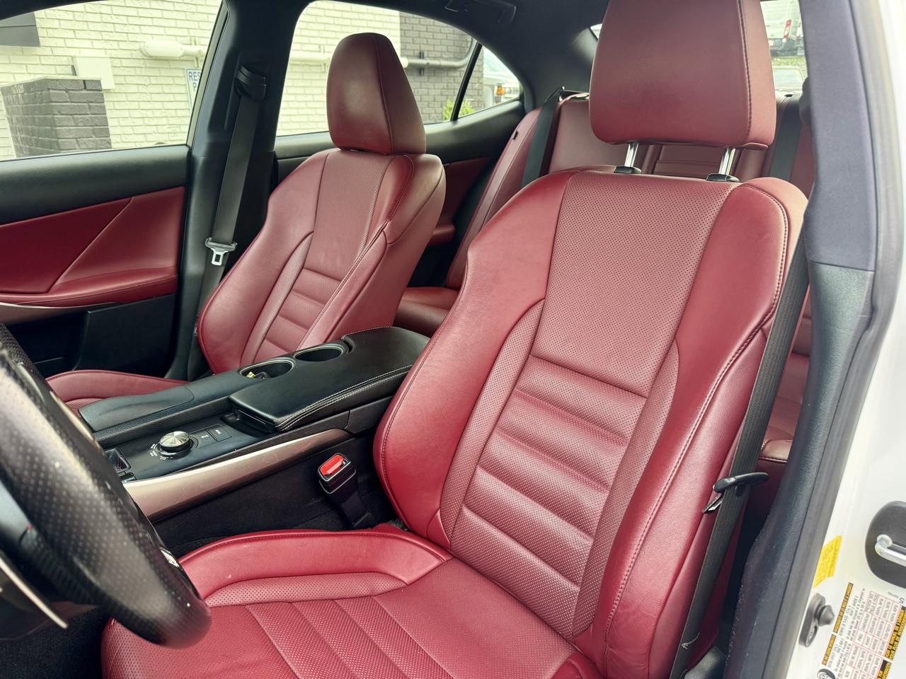 Lexus IS 300 AWD 2016