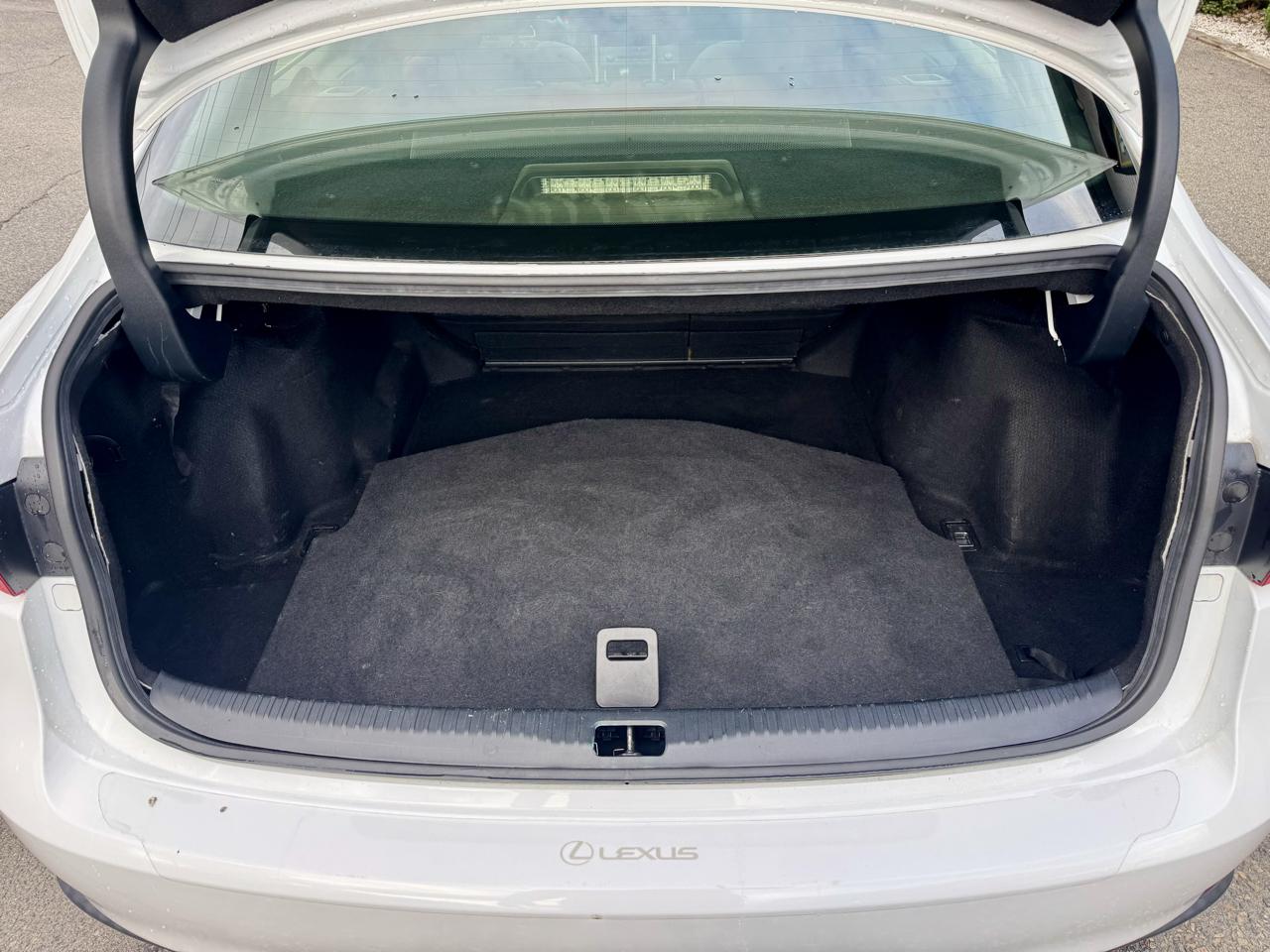 Lexus IS 300 AWD 2016