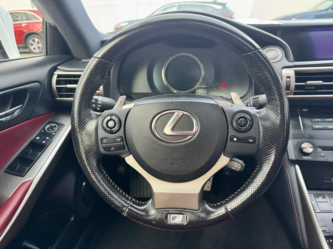 Lexus IS 300 AWD 2016