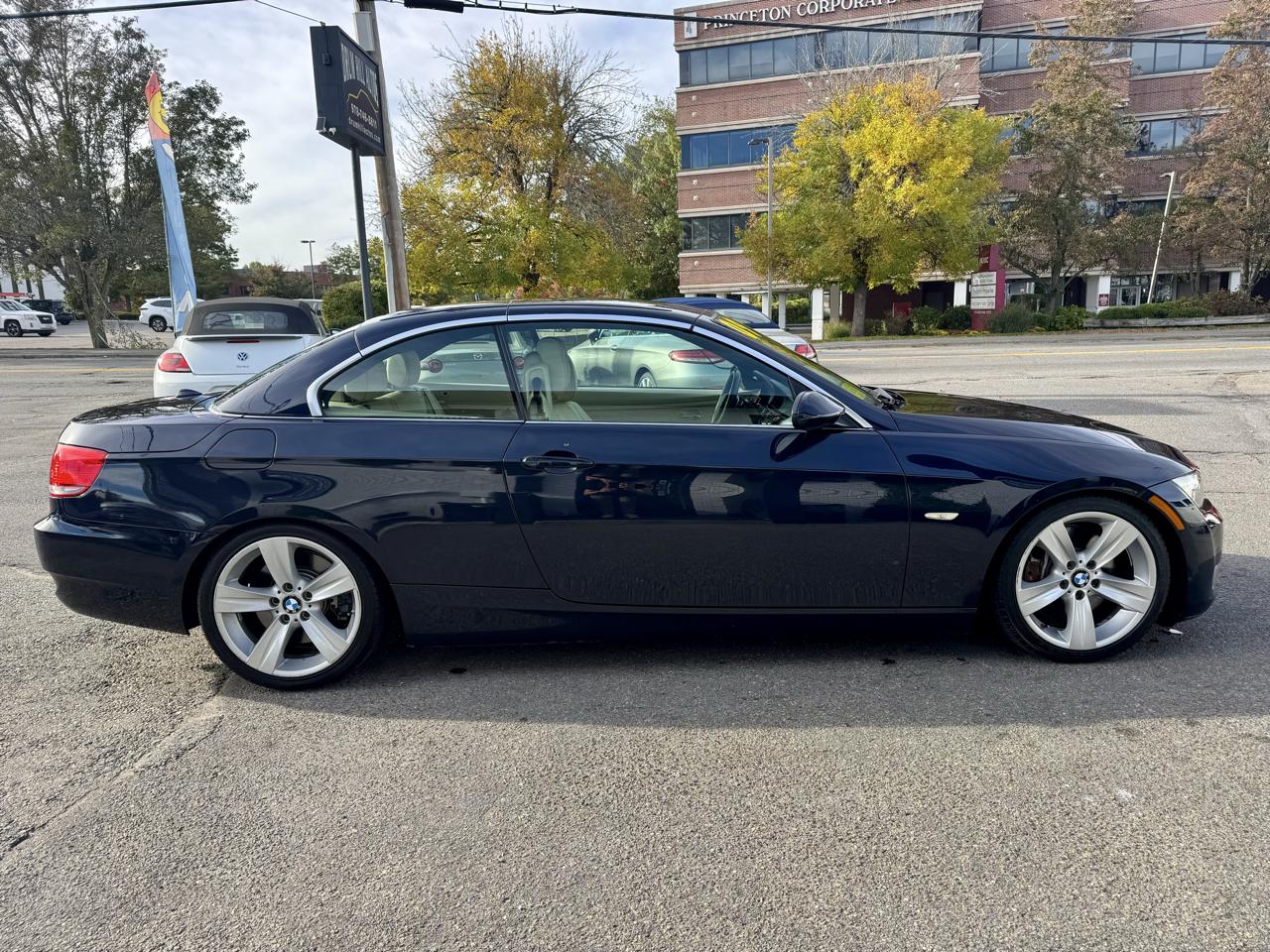 BMW 3-Series 335i Convertible 2009