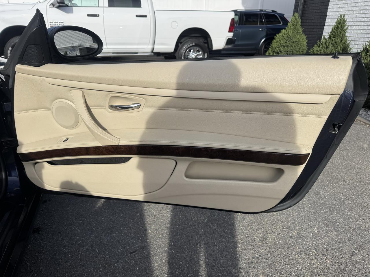 BMW 3-Series 335i Convertible 2009
