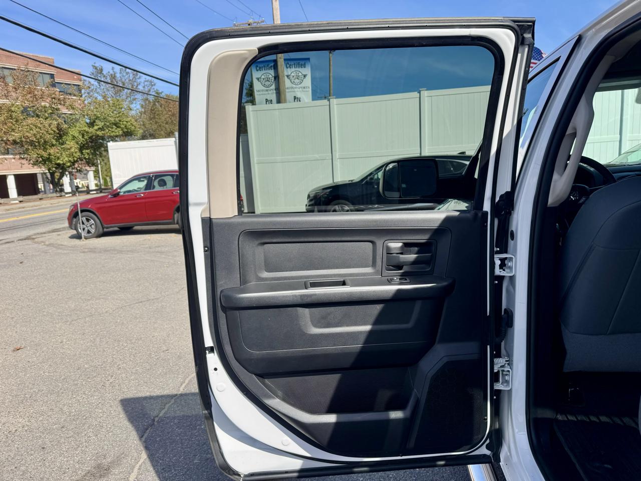 RAM 2500 Tradesman Crew Cab SWB 4WD 2018