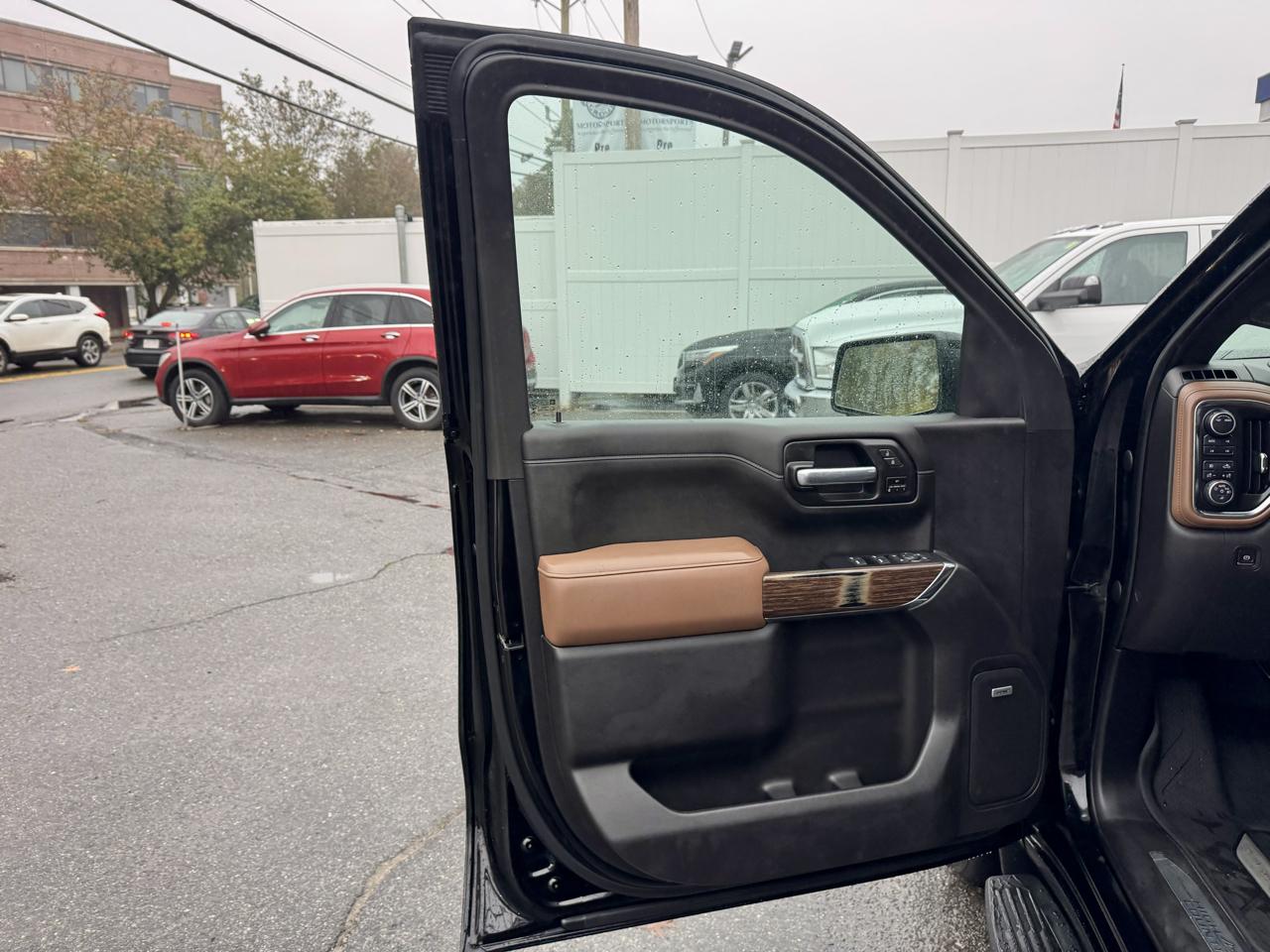 Chevrolet Silverado 1500 High Country Crew Cab Long Box 4WD 2020