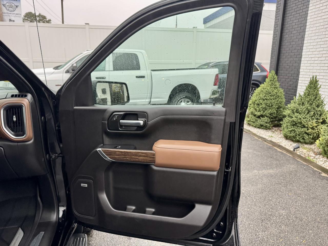Chevrolet Silverado 1500 High Country Crew Cab Long Box 4WD 2020