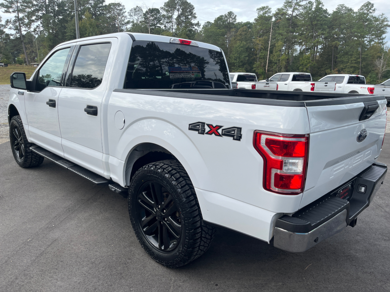 Ford F-150 XLT 4WD SuperCrew 5.5' Box 2019 Ford F-150 XLT 4WD SuperCrew 5.5' Box 2019