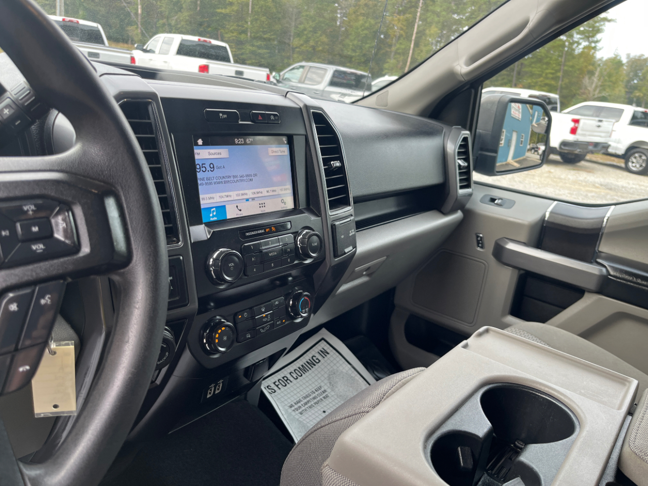 Ford F-150 XLT 4WD SuperCrew 5.5' Box 2019 Ford F-150 XLT 4WD SuperCrew 5.5' Box 2019