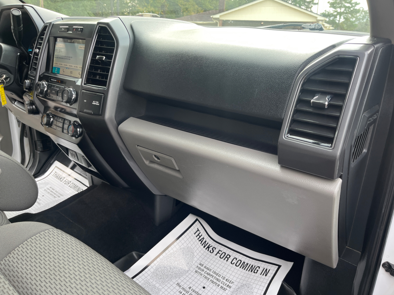 Ford F-150 XLT 4WD SuperCrew 5.5' Box 2019 Ford F-150 XLT 4WD SuperCrew 5.5' Box 2019