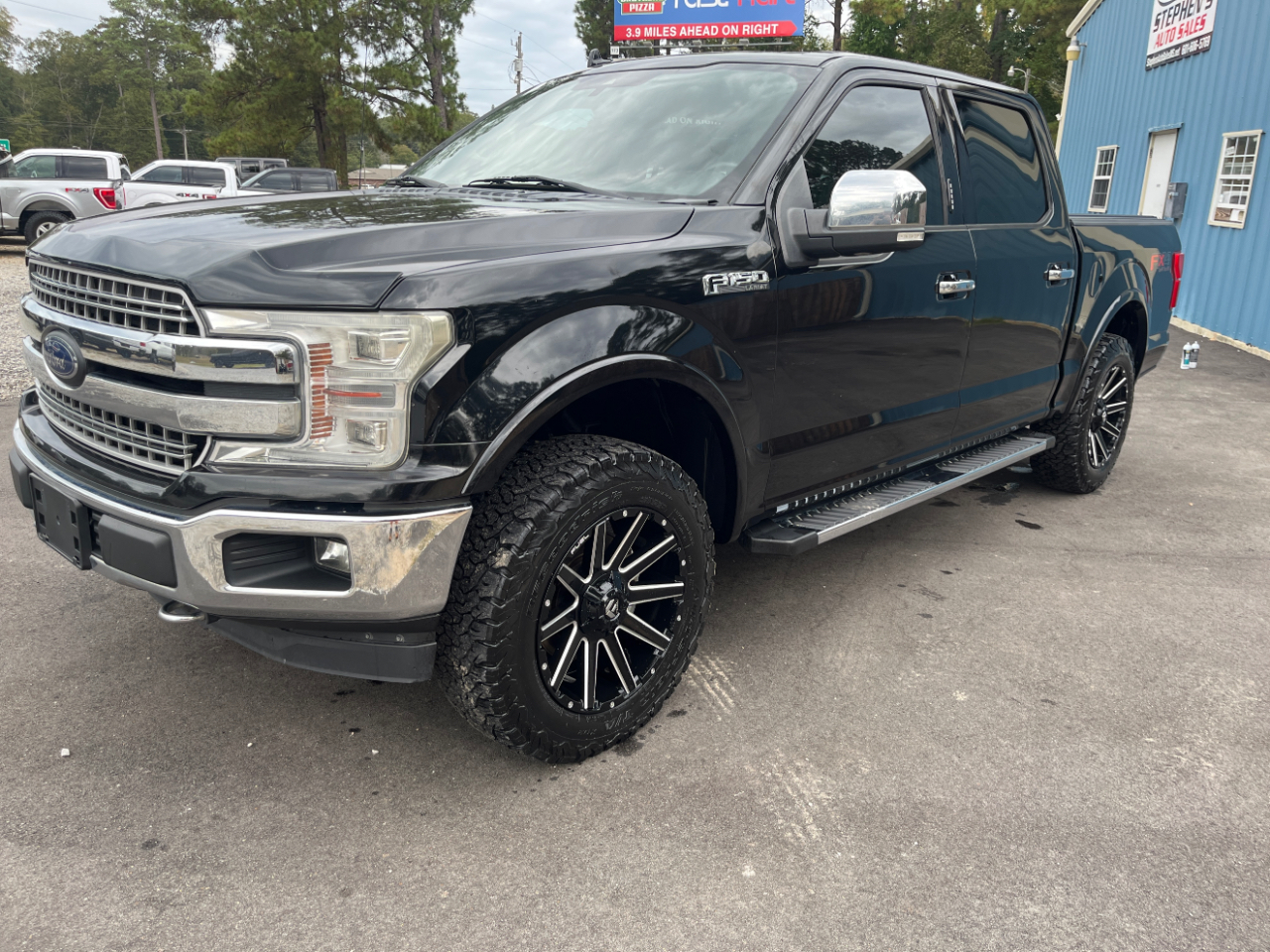 Ford F-150 Lariat 4WD SuperCrew 5.5' Box 2018 Ford F-150 Lariat 4WD SuperCrew 5.5' Box 2018