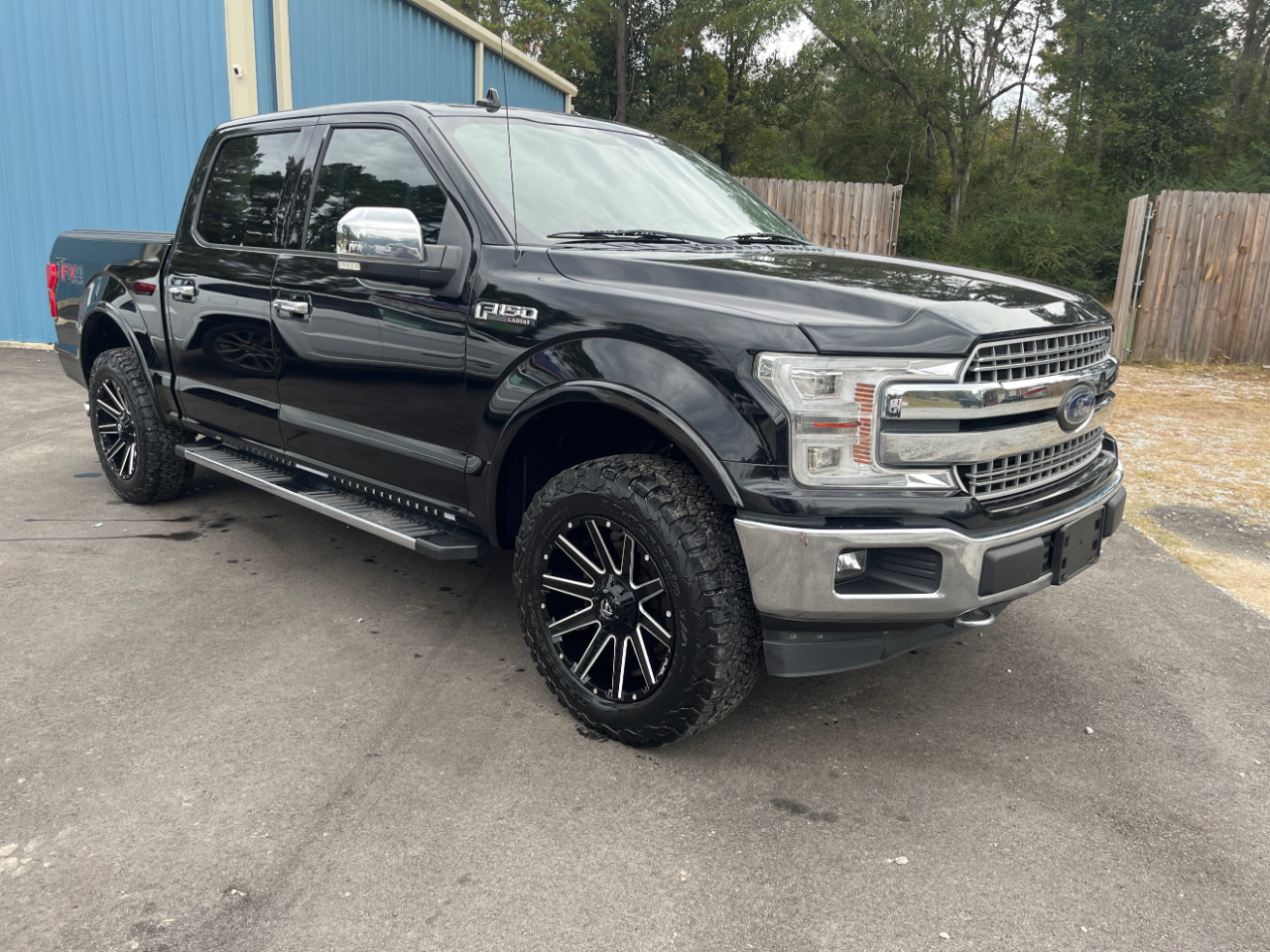 Ford F-150 Lariat 4WD SuperCrew 5.5' Box 2018 Ford F-150 Lariat 4WD SuperCrew 5.5' Box 2018