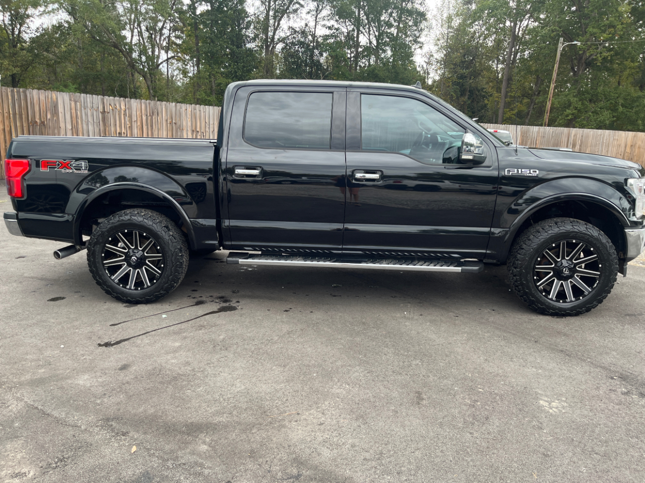 Ford F-150 Lariat 4WD SuperCrew 5.5' Box 2018 Ford F-150 Lariat 4WD SuperCrew 5.5' Box 2018