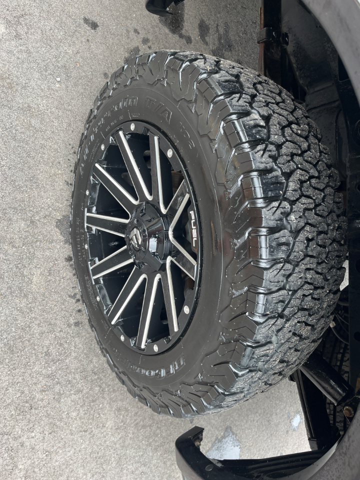 Ford F-150 Lariat 4WD SuperCrew 5.5' Box 2018 Ford F-150 Lariat 4WD SuperCrew 5.5' Box 2018