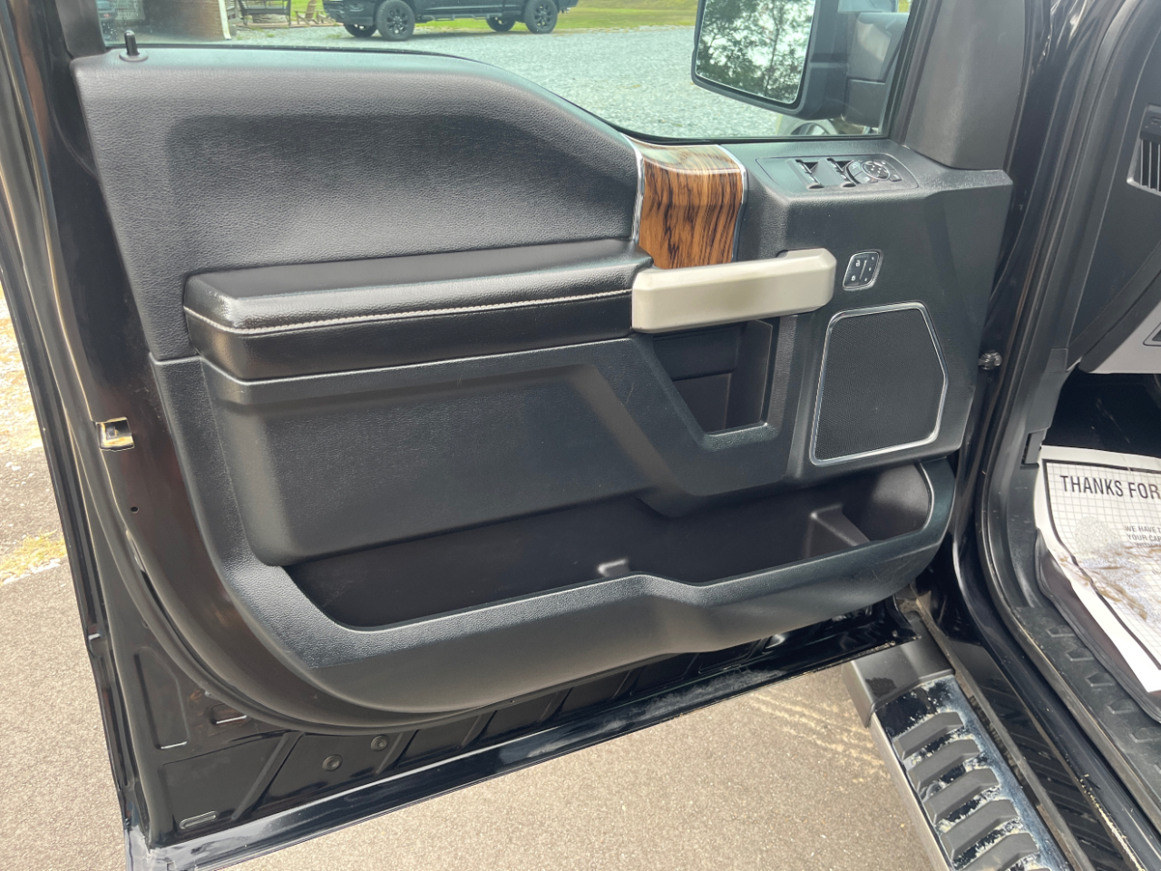 Ford F-150 Lariat 4WD SuperCrew 5.5' Box 2018 Ford F-150 Lariat 4WD SuperCrew 5.5' Box 2018