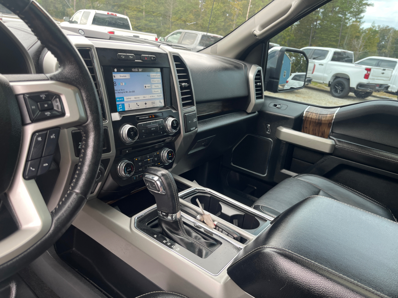 Ford F-150 Lariat 4WD SuperCrew 5.5' Box 2018 Ford F-150 Lariat 4WD SuperCrew 5.5' Box 2018