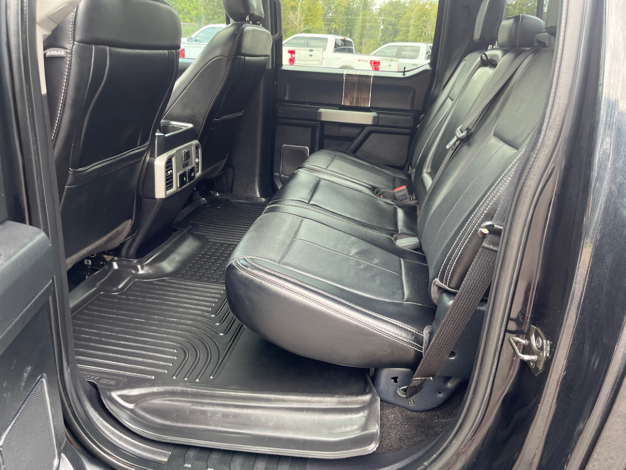 Ford F-150 Lariat 4WD SuperCrew 5.5' Box 2018 Ford F-150 Lariat 4WD SuperCrew 5.5' Box 2018