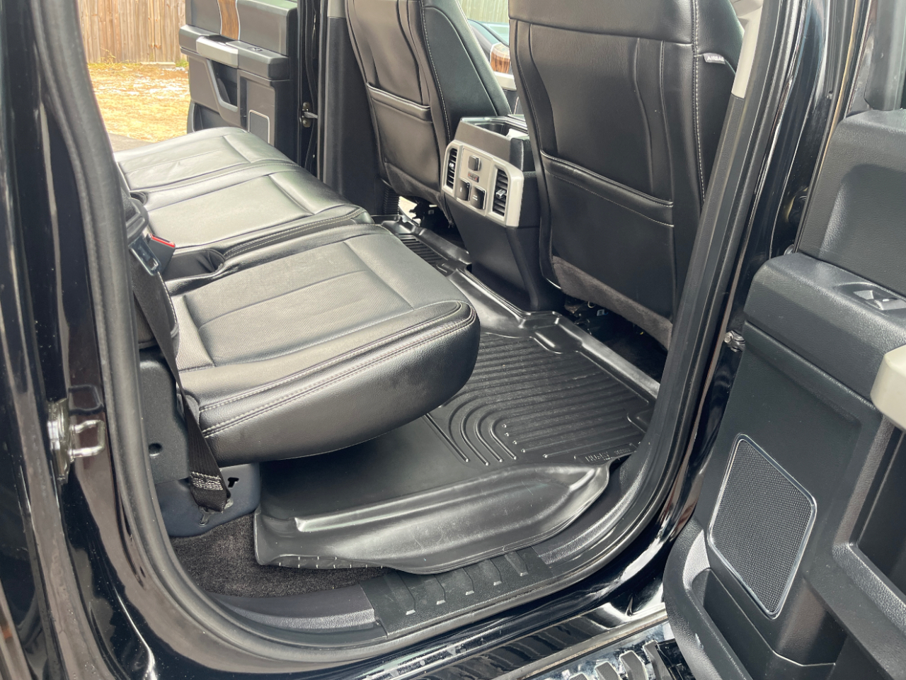 Ford F-150 Lariat 4WD SuperCrew 5.5' Box 2018 Ford F-150 Lariat 4WD SuperCrew 5.5' Box 2018
