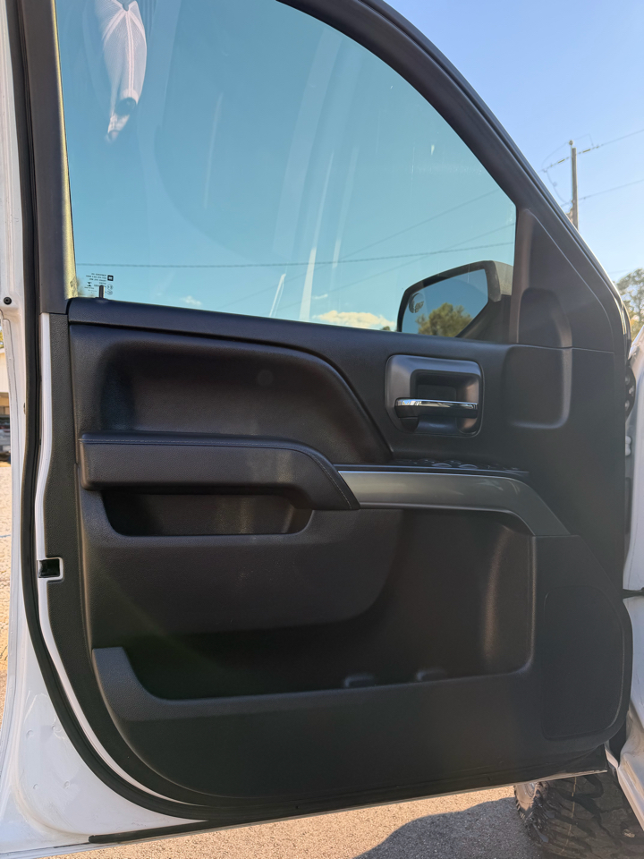 Chevrolet Silverado 1500 4WD Crew Cab 143.5" LT w/1LT 2017 Chevrolet Silverado 1500 4WD Crew Cab 143.5" LT w/1LT 2017