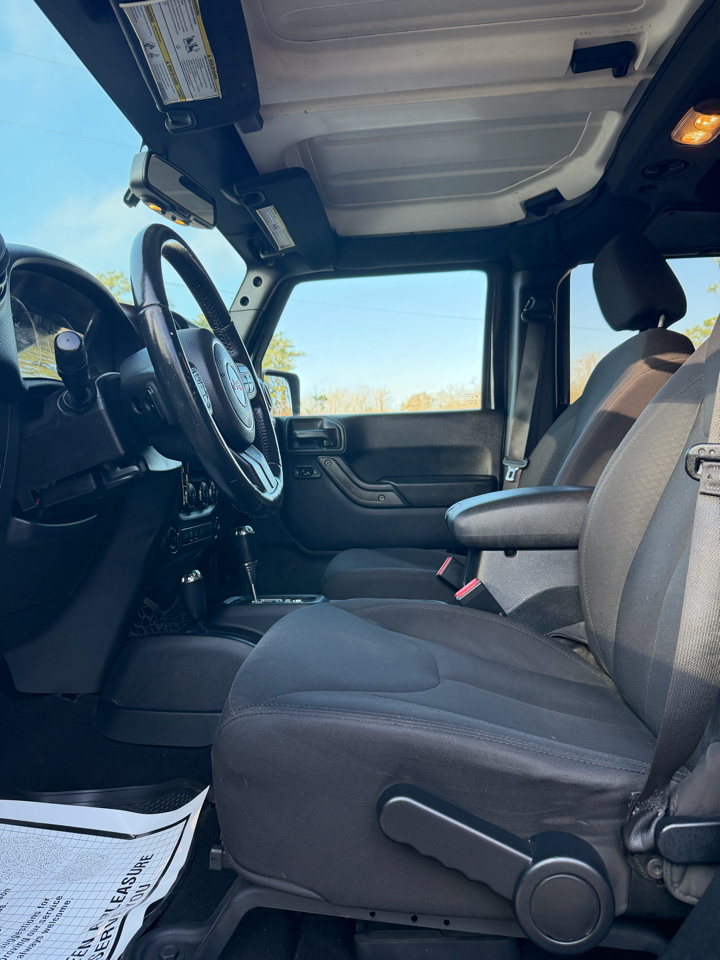 Jeep Wrangler Unlimited 4WD 4dr Altitude 2016