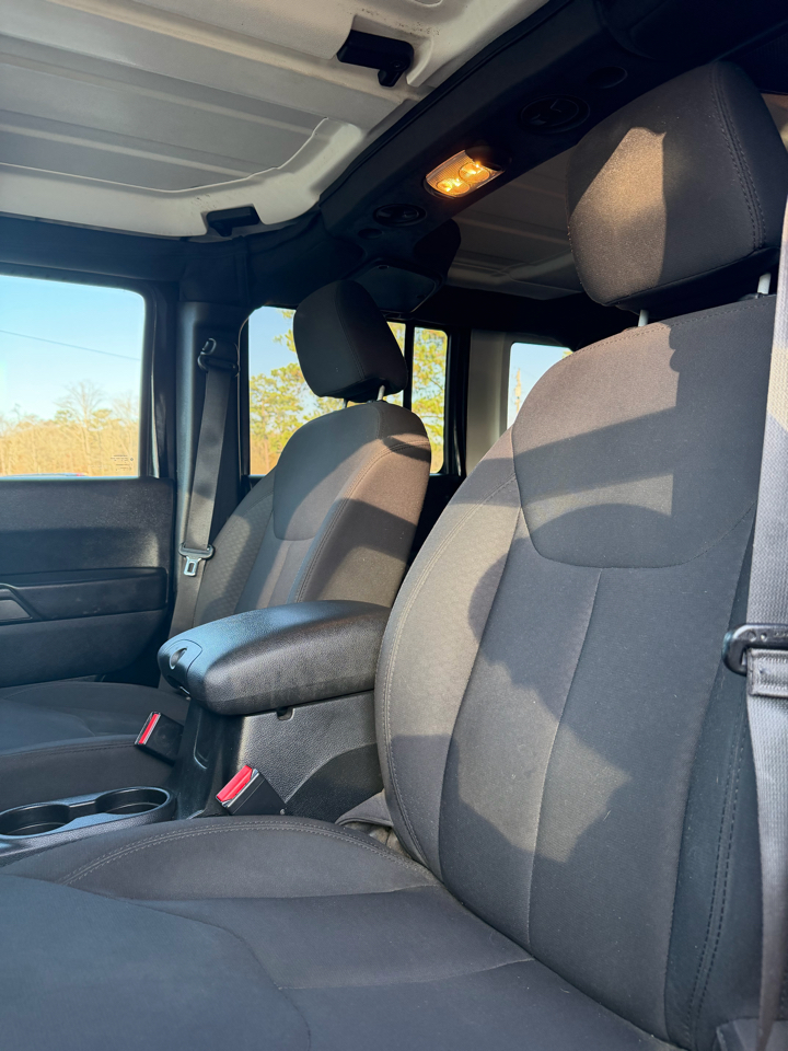 Jeep Wrangler Unlimited 4WD 4dr Altitude 2016