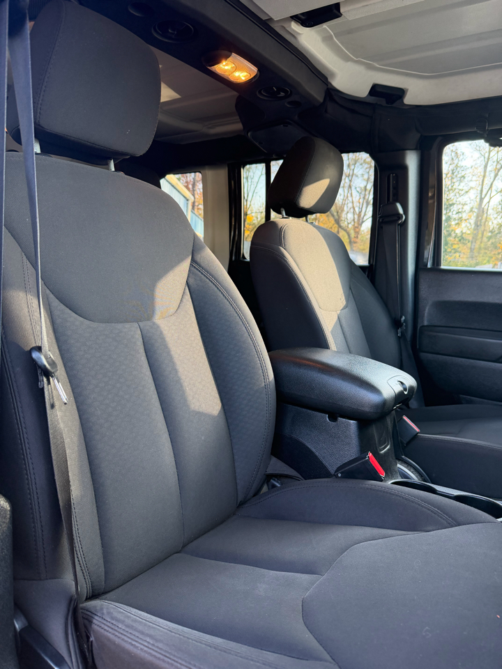 Jeep Wrangler Unlimited 4WD 4dr Altitude 2016