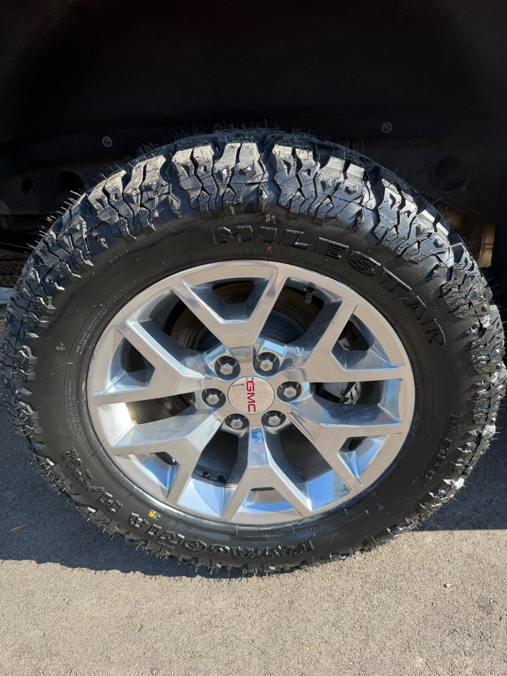 GMC Sierra 1500 4WD Crew Cab 143.5" SLT 2017