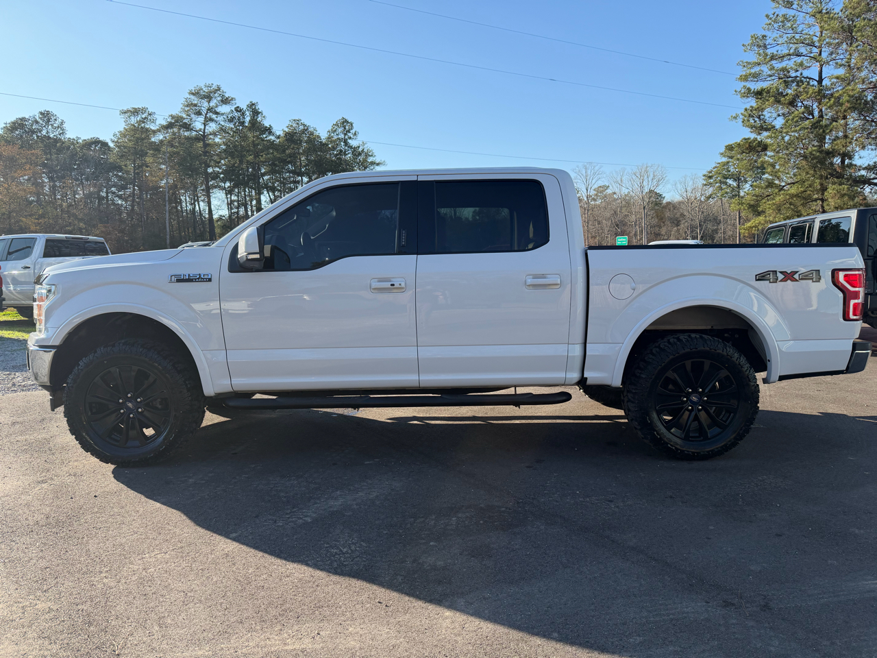 Ford F-150 4WD SuperCrew 145" Lariat 2019