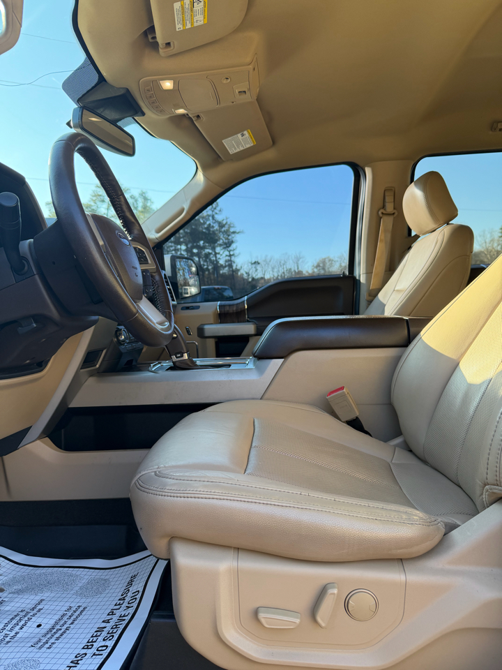 Ford F-150 4WD SuperCrew 145" Lariat 2019