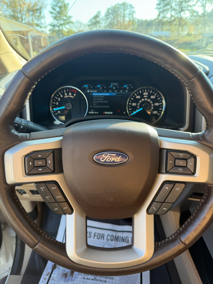Ford F-150 4WD SuperCrew 145" Lariat 2019