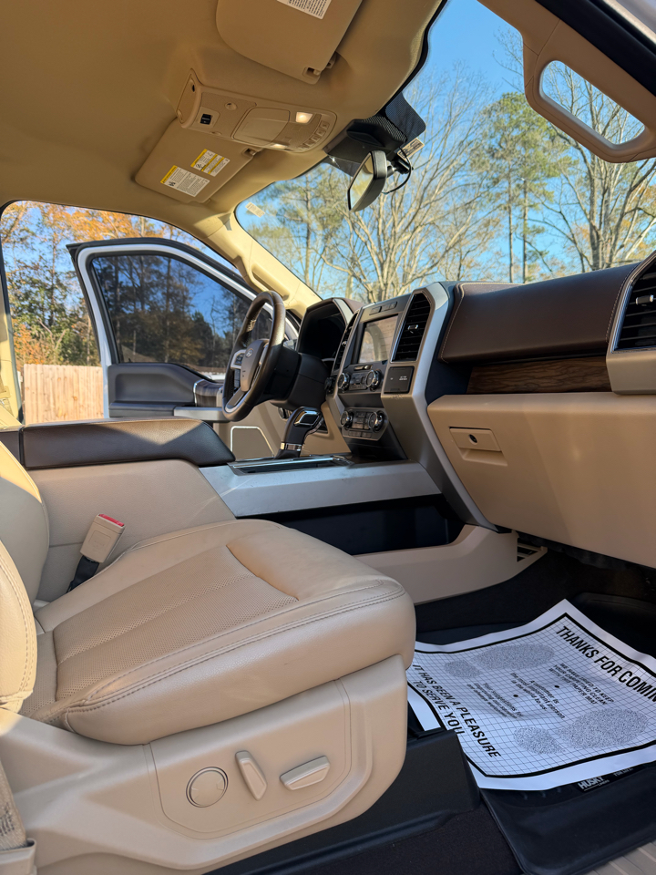 Ford F-150 4WD SuperCrew 145" Lariat 2019