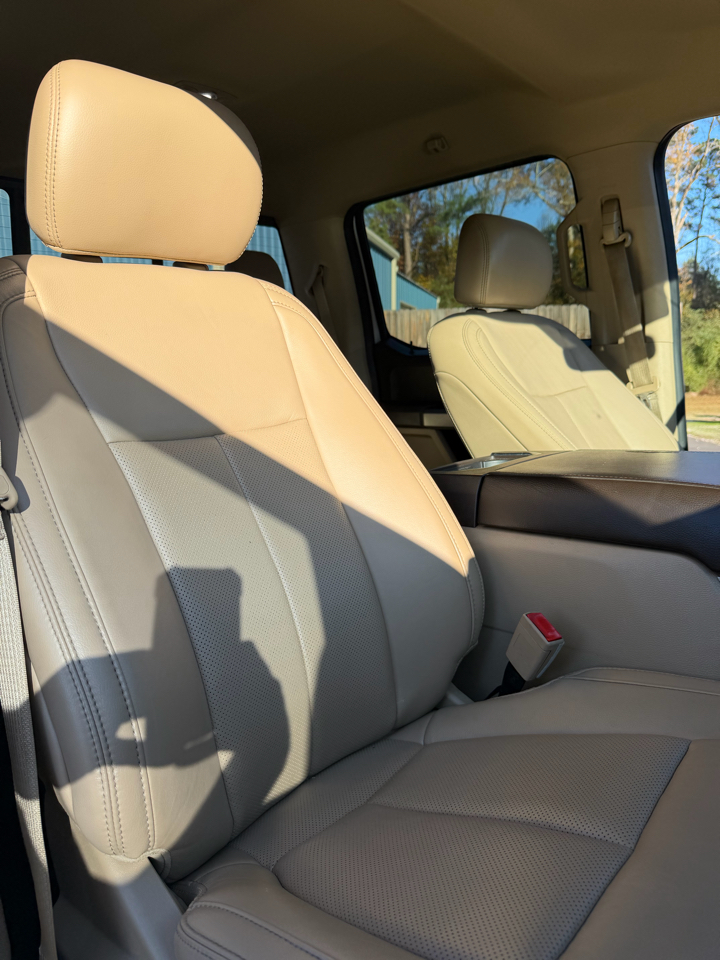 Ford F-150 4WD SuperCrew 145" Lariat 2019