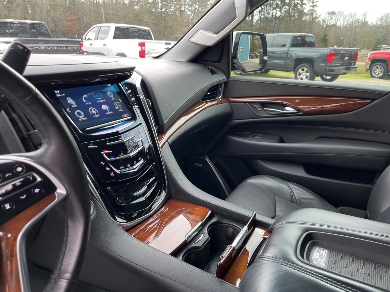 Cadillac Escalade 4WD 4dr Premium Luxury 2017