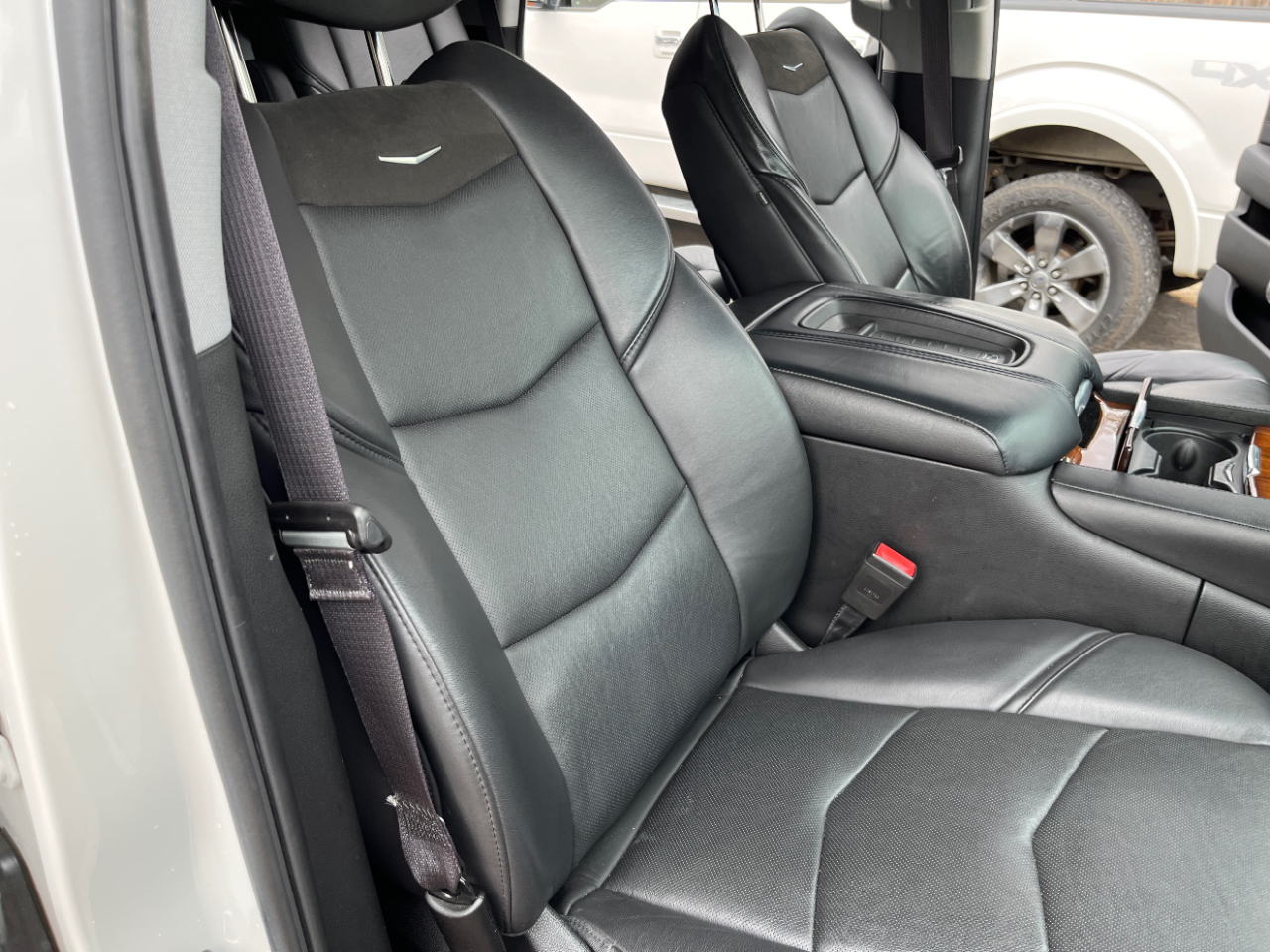 Cadillac Escalade 4WD 4dr Premium Luxury 2017