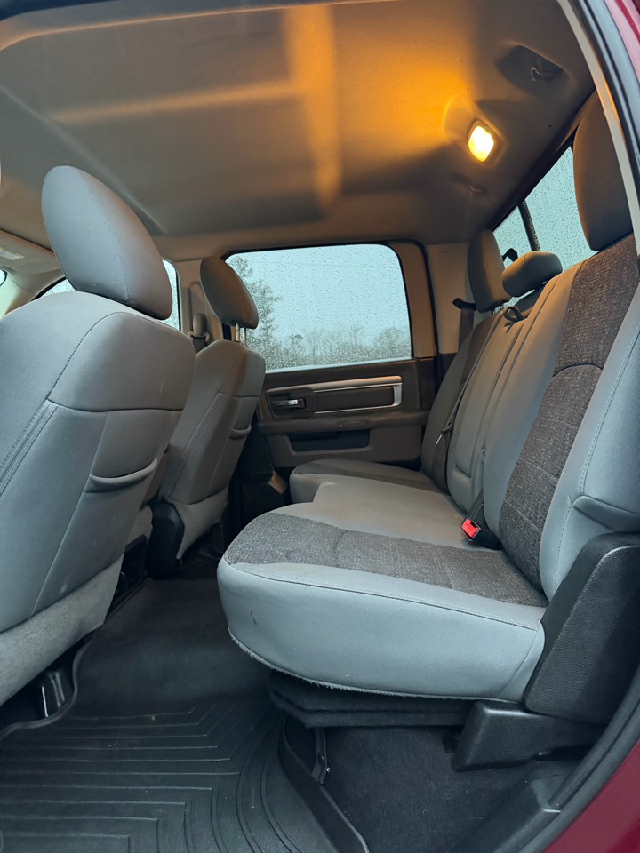 RAM 1500 Classic Big Horn 4x4 Crew Cab 5'7" Box 2019