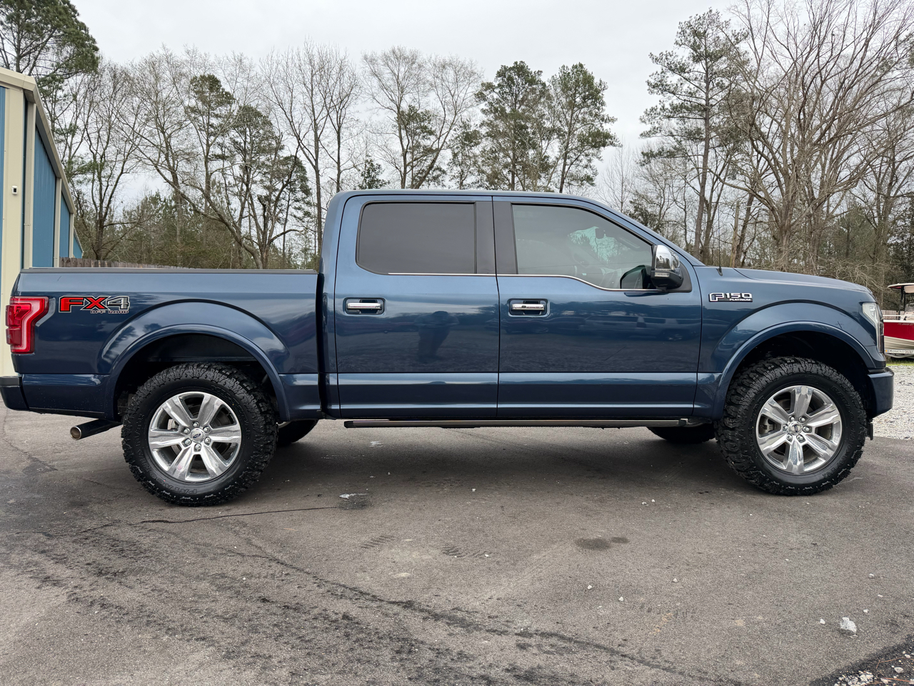 Ford F-150 4WD SuperCrew 145" Platinum 2017