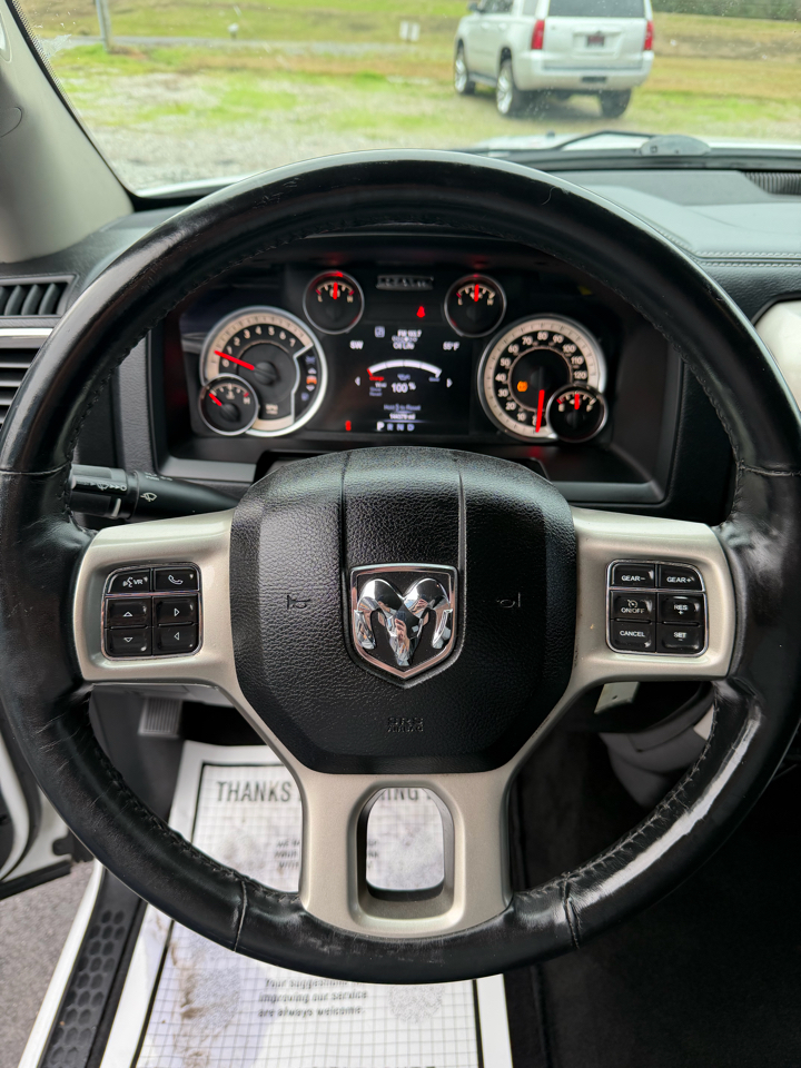 RAM 1500 Laramie 4x4 Crew Cab 5'7" Box 2017