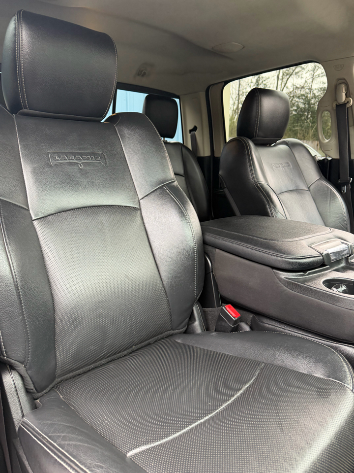 RAM 1500 Laramie 4x4 Crew Cab 5'7" Box 2017