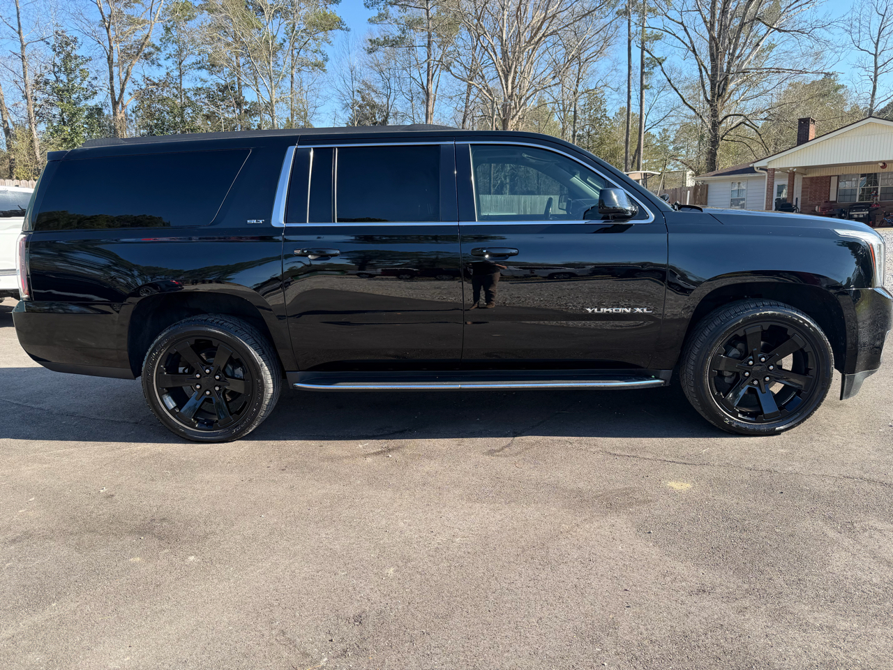 GMC Yukon XL 4WD 4dr SLT 2019
