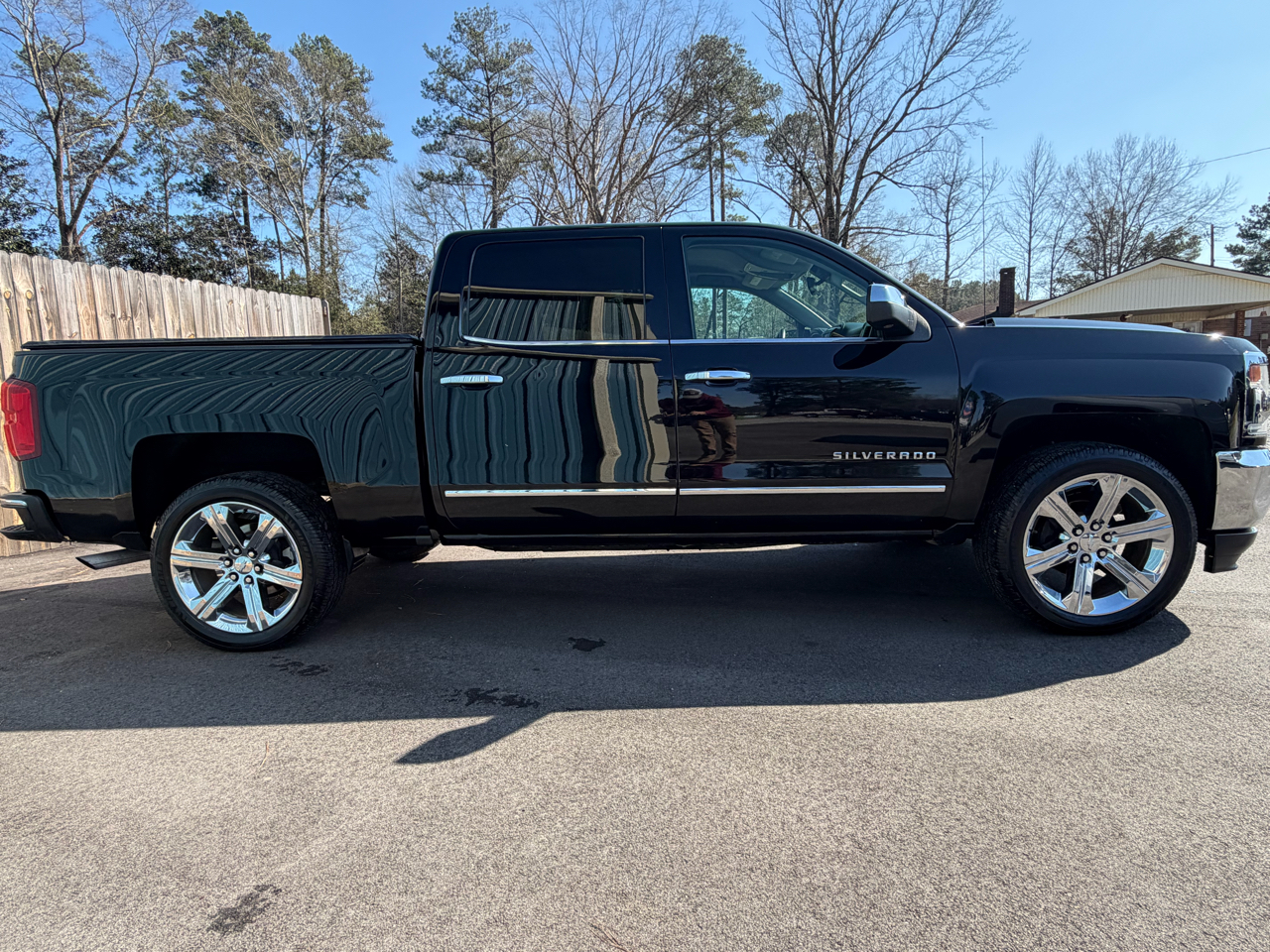 Chevrolet Silverado 1500 2WD Crew Cab 143.5" LTZ w/1LZ 2016