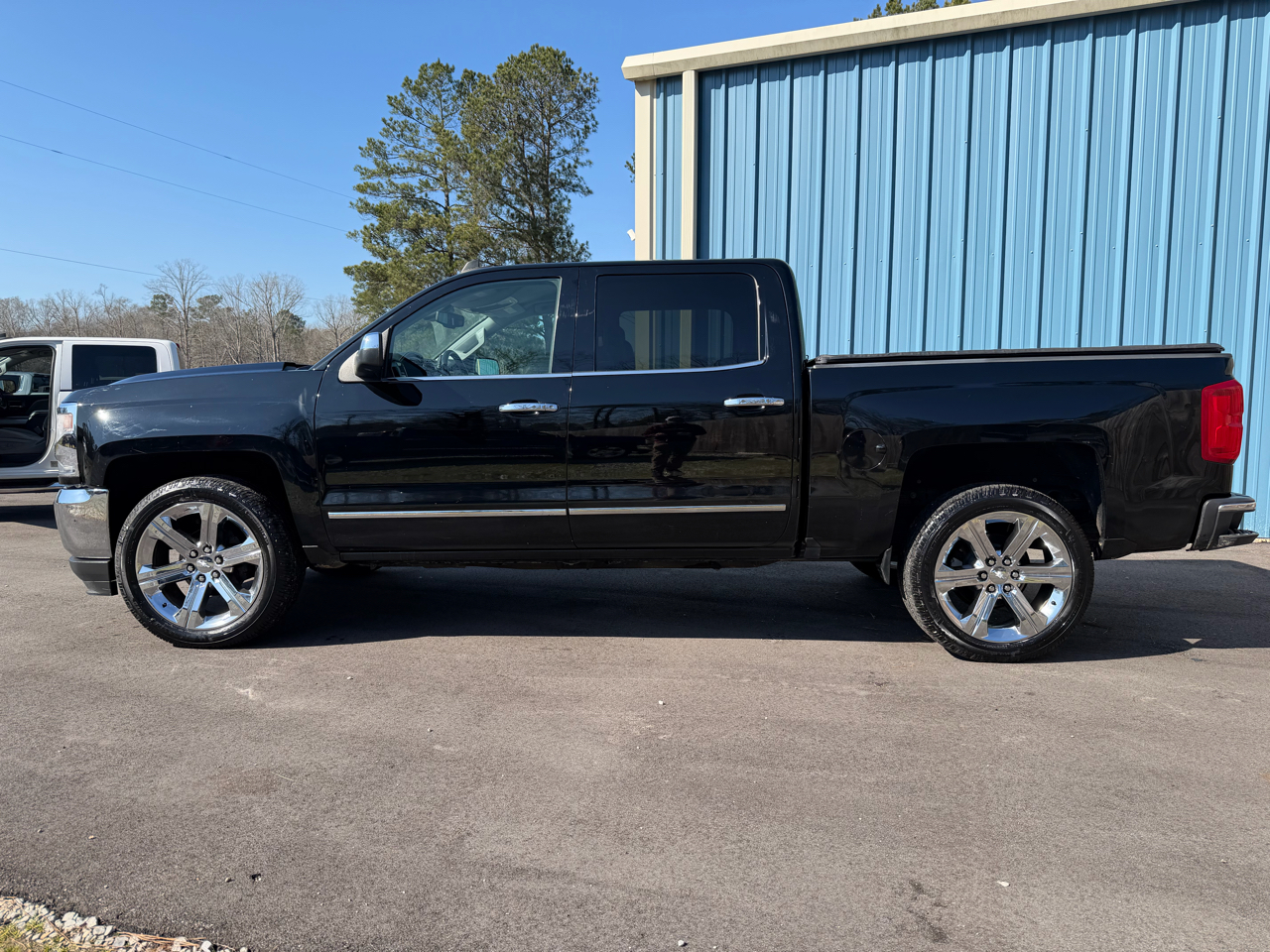 Chevrolet Silverado 1500 2WD Crew Cab 143.5" LTZ w/1LZ 2016