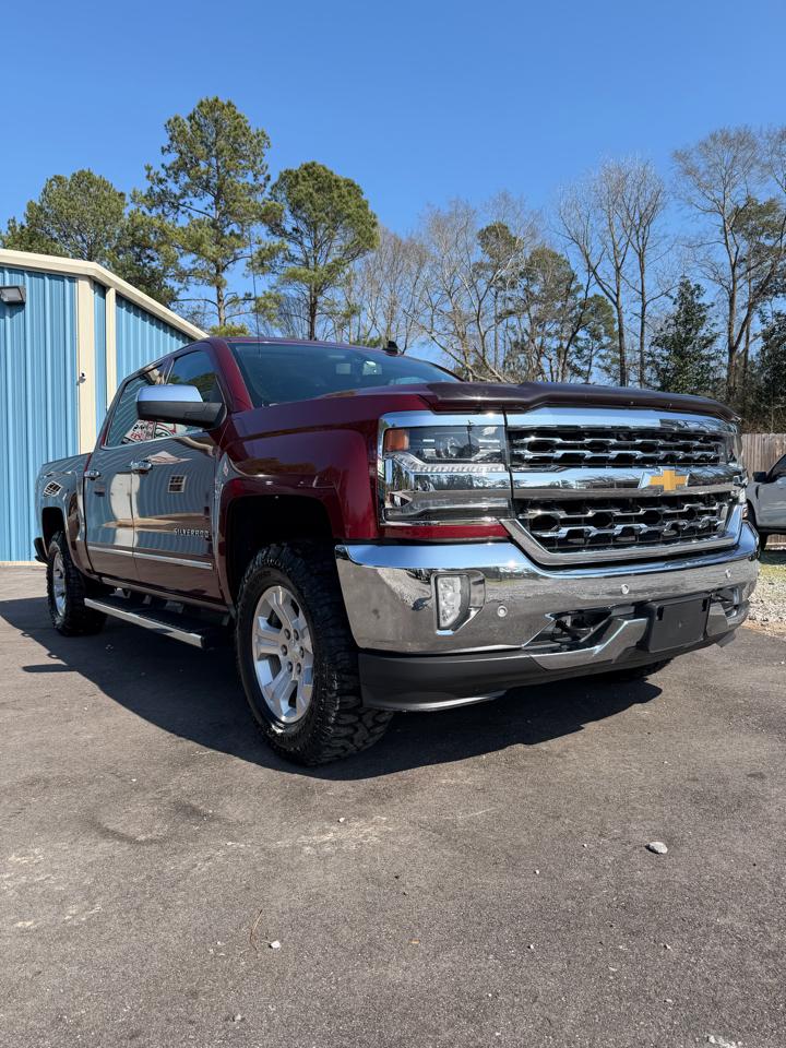 Chevrolet Silverado 1500 4WD Crew Cab 143.5" LTZ w/1LZ 2017