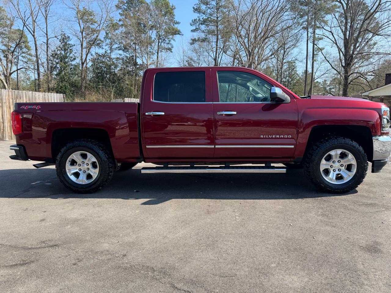 Chevrolet Silverado 1500 4WD Crew Cab 143.5" LTZ w/1LZ 2017