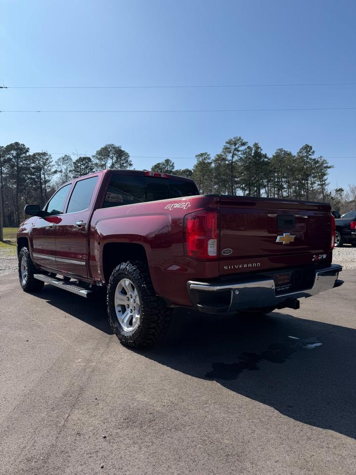 Chevrolet Silverado 1500 4WD Crew Cab 143.5" LTZ w/1LZ 2017