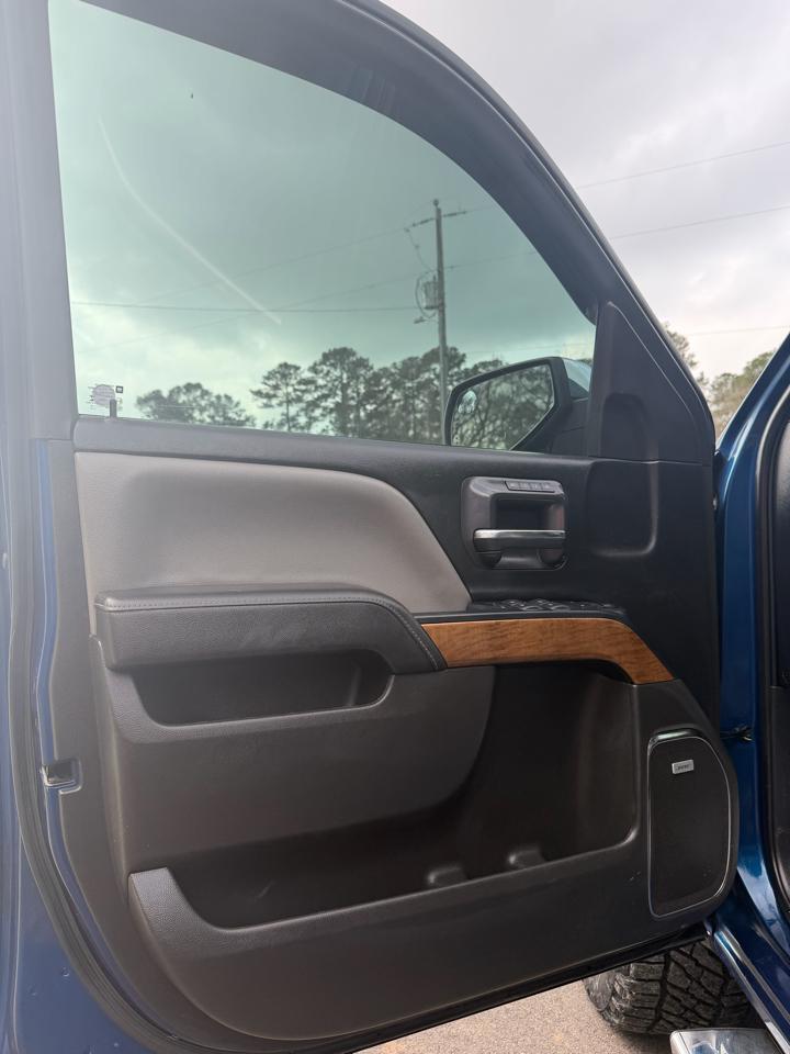 Chevrolet Silverado 1500 4WD Crew Cab 143.5" LTZ w/1LZ 2018