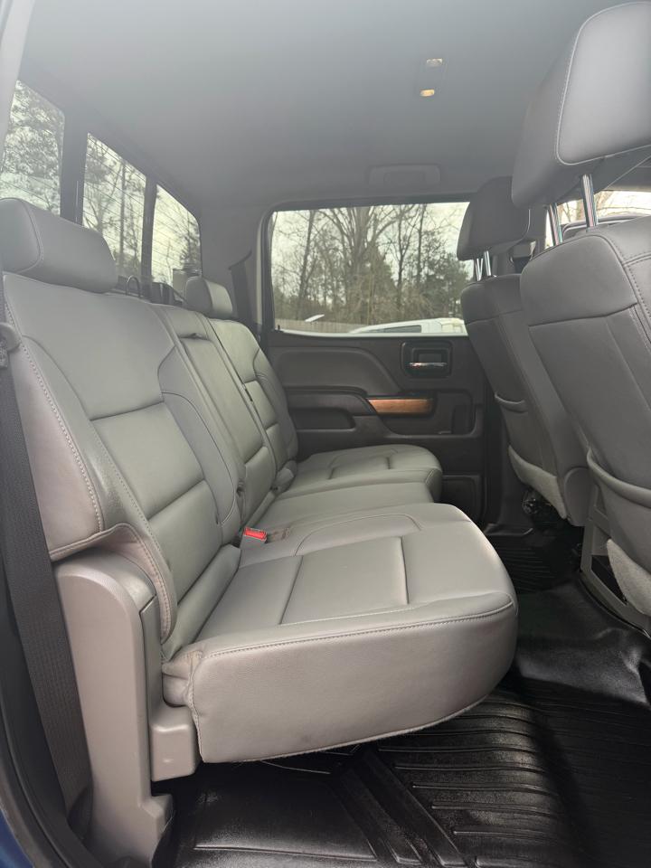 Chevrolet Silverado 1500 4WD Crew Cab 143.5" LTZ w/1LZ 2018