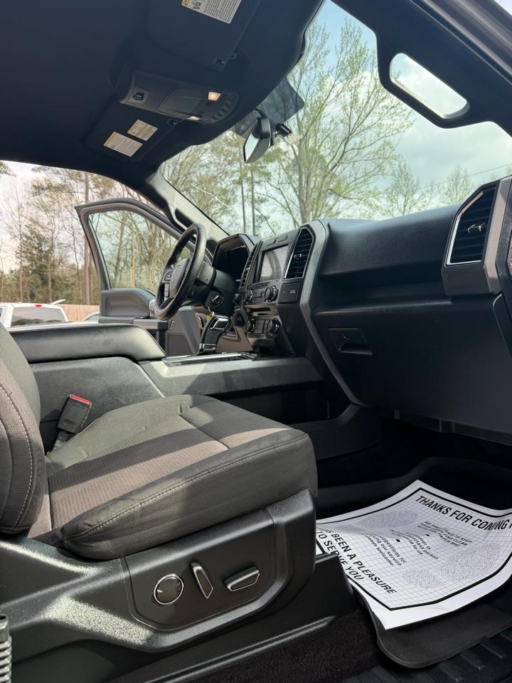 Ford F-150 4WD SuperCrew 145" XLT 2016