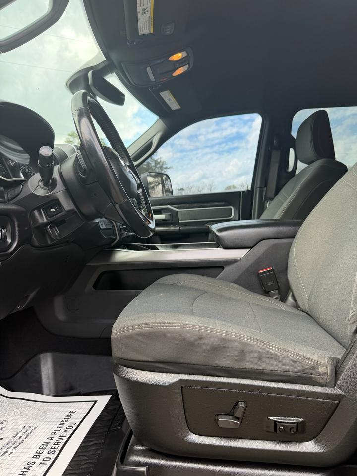 RAM 2500 Lone Star 4x4 Crew Cab 6'4" Box 2022