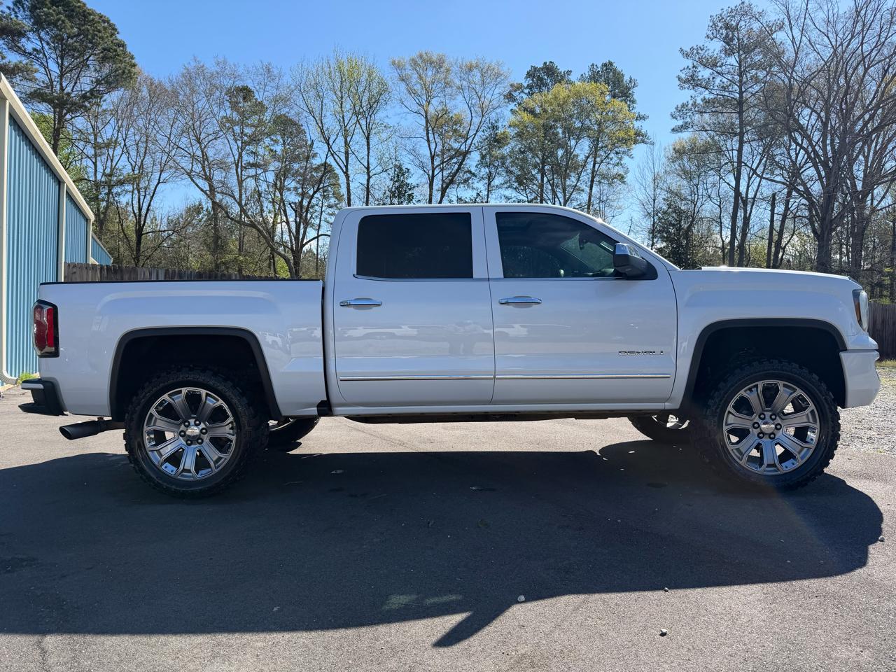 GMC Sierra 1500 4WD Crew Cab 143.5" Denali 2018