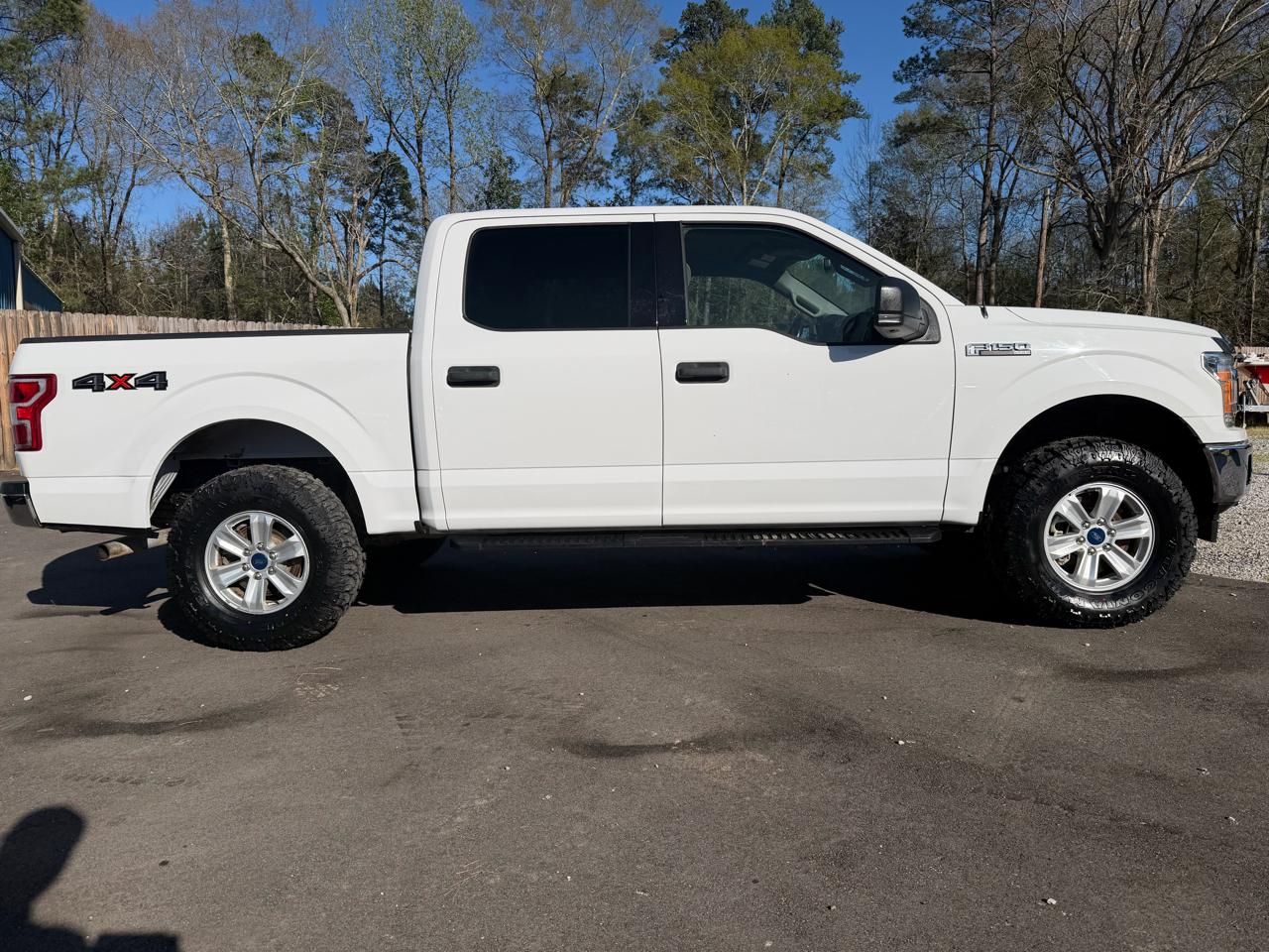 Ford F-150 4WD SuperCrew 145" XLT 2018